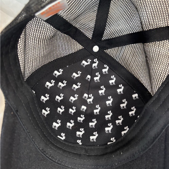 Pistil Women’s Black Quiver Trucker Hat - Picture 3 of 4